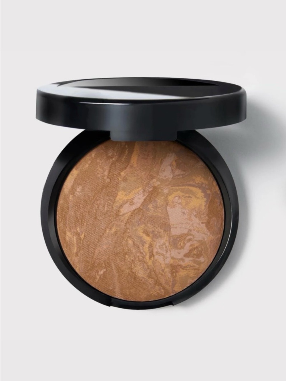 NWT Laura Geller Baked Balance-n-Brighten Color Correcting Foundation - Sand